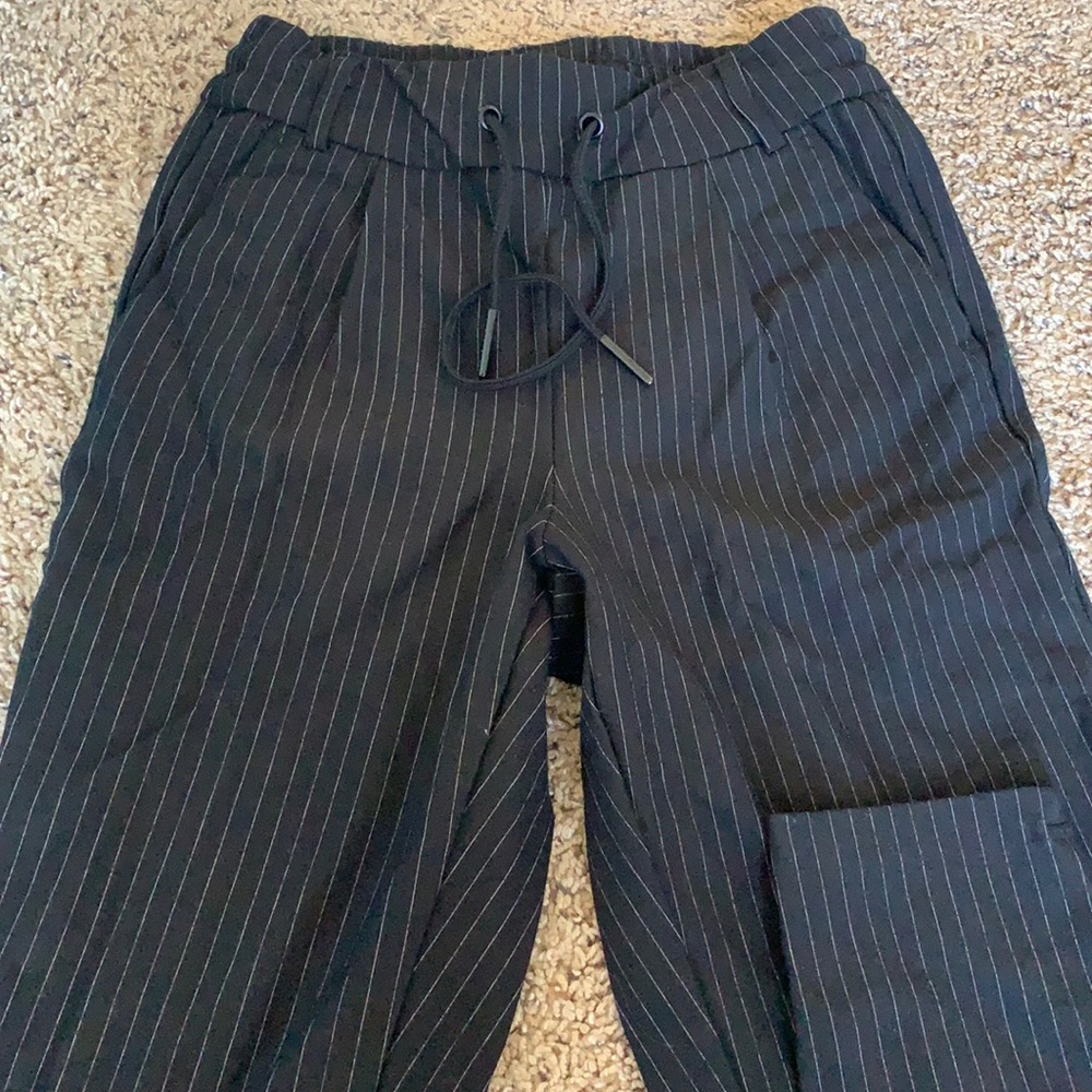 STRIPED PANTS IN LEGGING MATERIAL